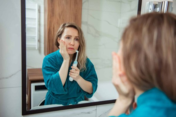 Comment le Centre dentaire Caroline Prud'homme gère-t-il les dents sensibles ?