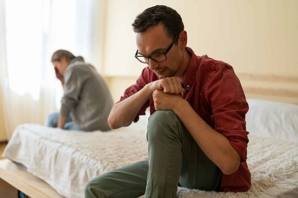 Pourquoi les français trompent de plus en plus leurs partenaires ?