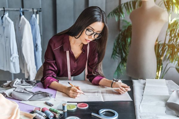 Narbonne novateur : découvrez l'atelier de personnalisation qui transforme vos idées en œuvres uniques